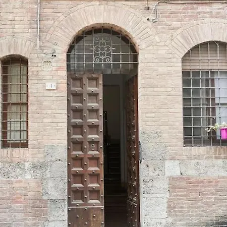 公寓 Casa Rebecca Piazza Del Campo Netflix-wifi 锡耶纳